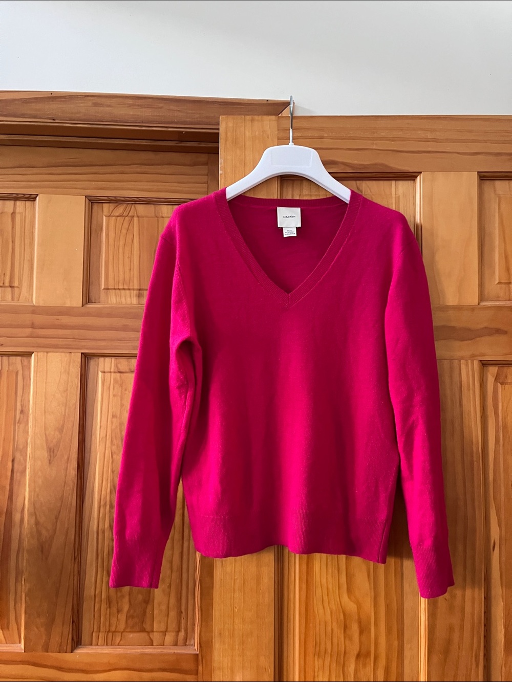 Calvin Klein Women's V-Neck Sweater - Fuchsia